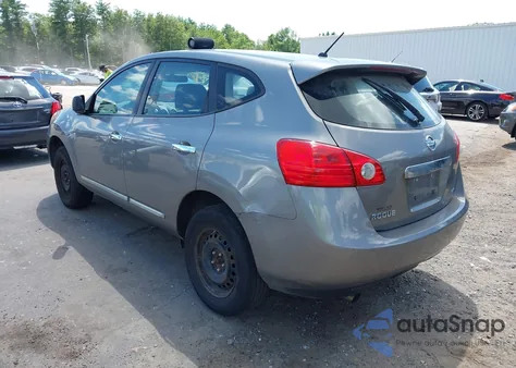 2013 Nissan Rogue S z USA, uszkodzony, nr VIN JN8AS5MV0DW656725